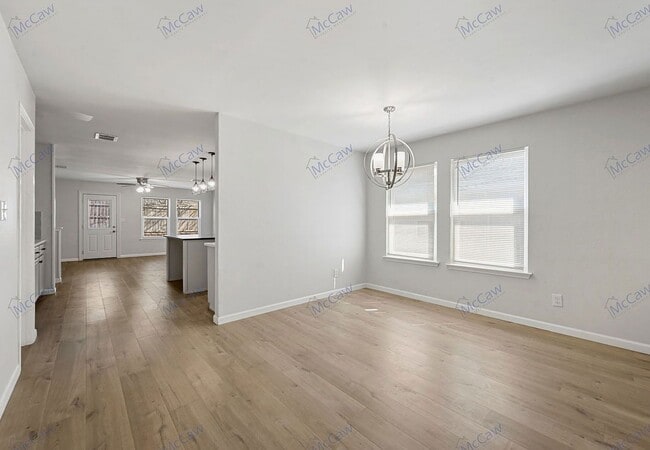 Building Photo - 4600 Cedar Crest Dr