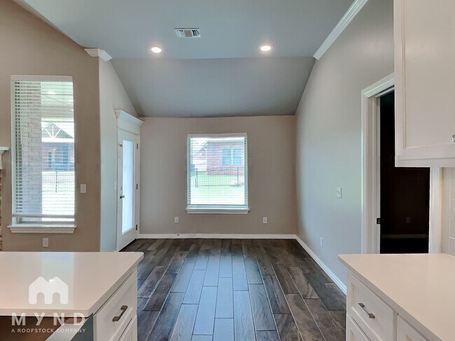 Building Photo - 609 Texoma Dr