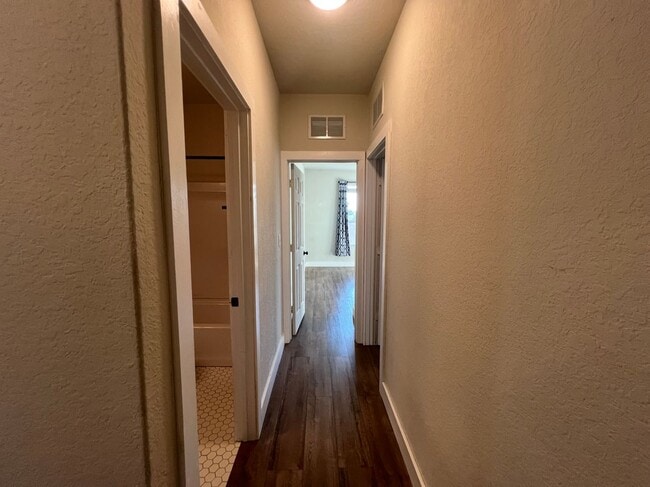 Building Photo - 146 Texas Thistle