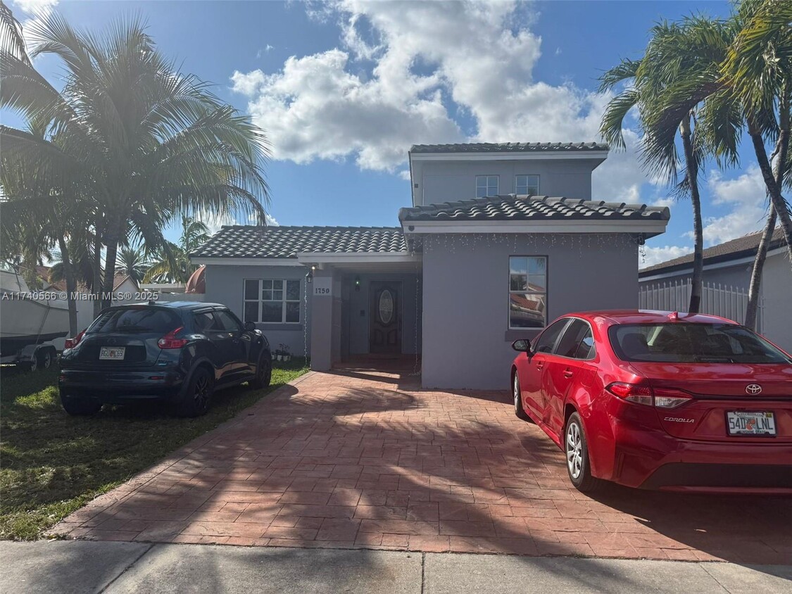 Foto principal - 1750 SW 137th Ct