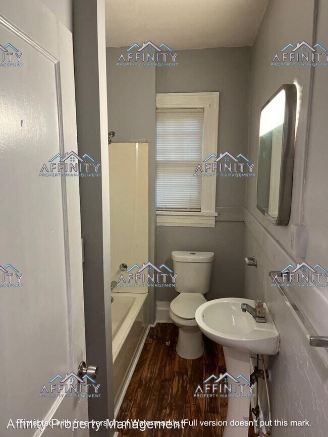 Building Photo - 3 br, 1 bath House - 1454 Marion Place