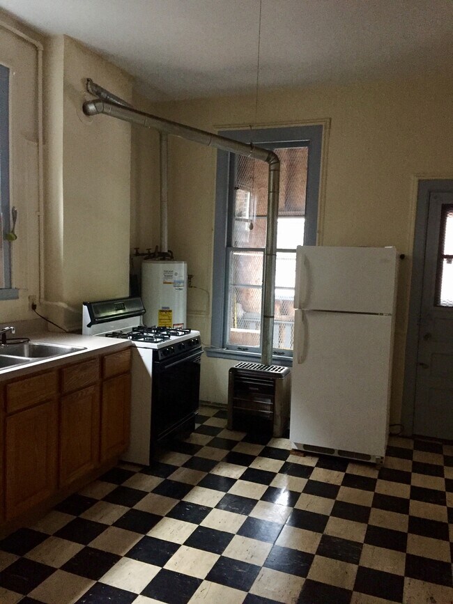 Foto del edificio - 823 W Webster Ave