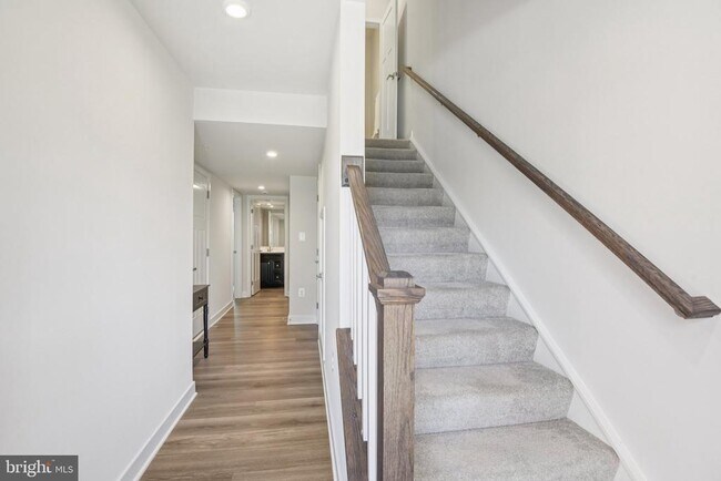 Foto del edificio - 133 Woodgate Cir