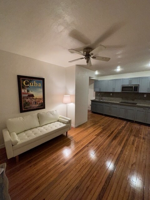 Foto del edificio - 4127 SW 16th Ter