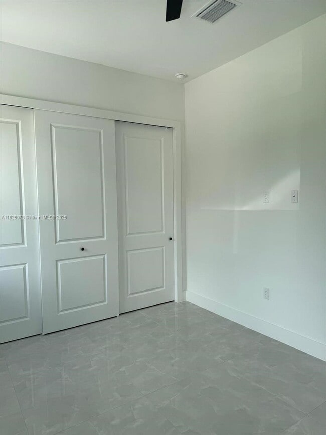 Building Photo - 2807 Leeland Heights Blvd