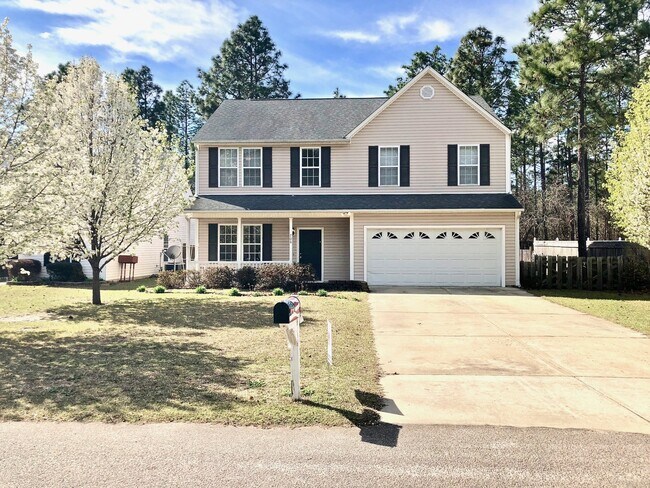 Building Photo - Open Floor Plan, Fenced Back Yard & Gated ...