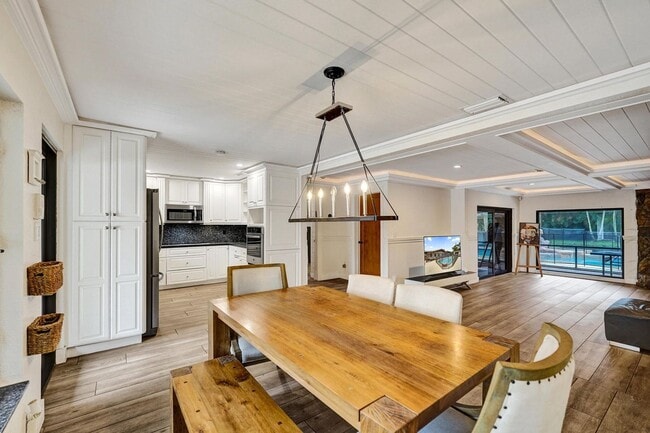 Foto del edificio - 5612 Harding St