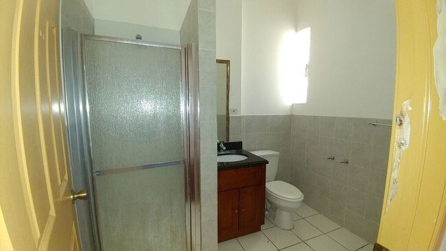 BATHROOM - 2434 S Pulaski Rd