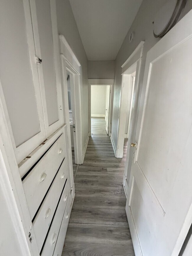 Foto del edificio - 2113 S Meade St