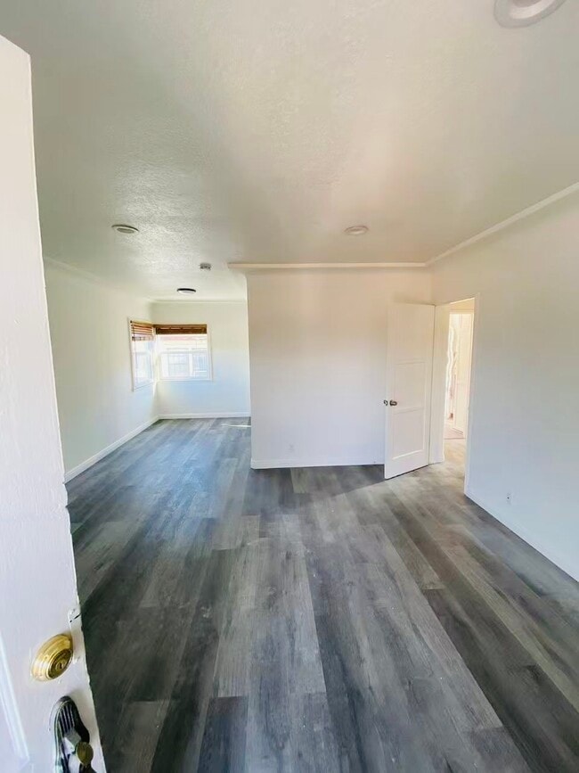 Building Photo - 1854 Garvey Ave