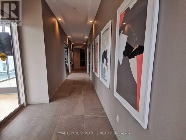 Building Photo - 12 Bonnycastle St