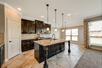 Building Photo - 110 Stallion St
