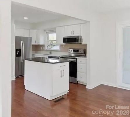 Foto del edificio - 5810 Red Carriage Ln