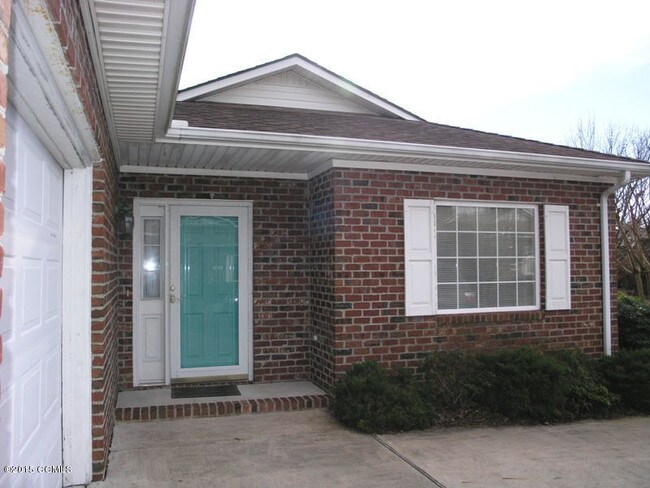 Building Photo - 108 Bay Club Cir