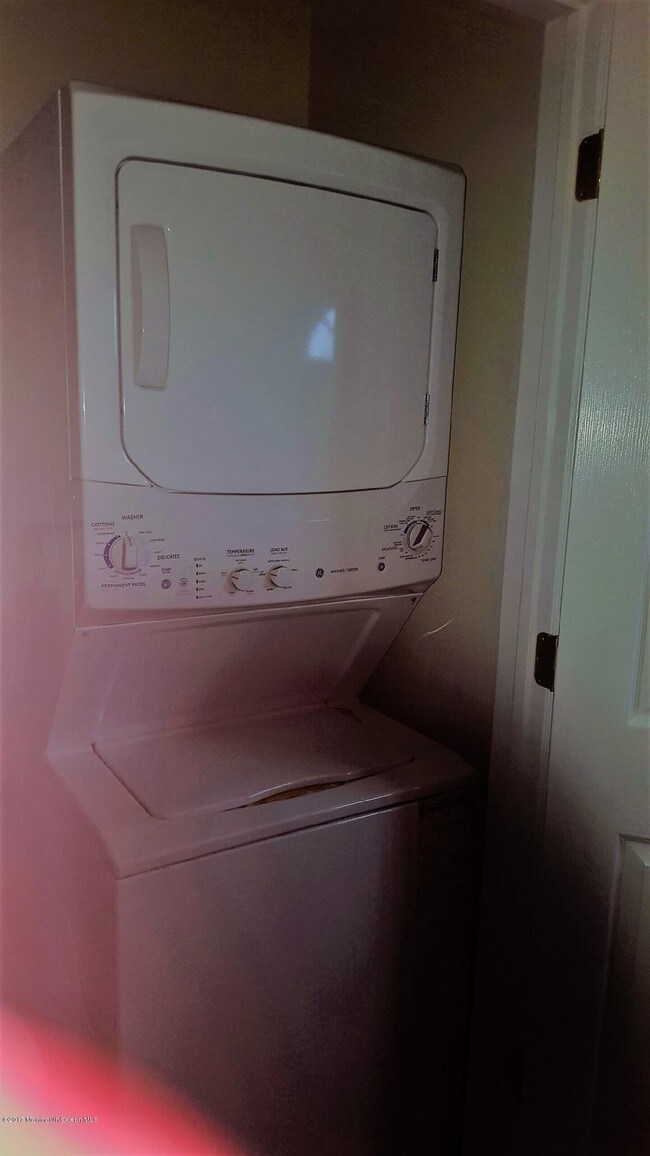 515 NJ36, Middletown, NJ 07718 Room for Rent in Middletown, NJ