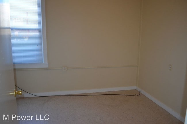 Building Photo - 432 W Spotswood Trl