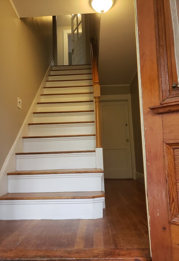 273 Washington St Unit 2, East Walpole, MA 02032 Apartments in East