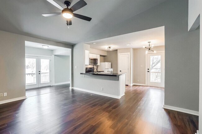 Foto del edificio - 5909 Lago Vista Way