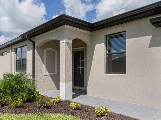 Building Photo - 2105 Mackerel St