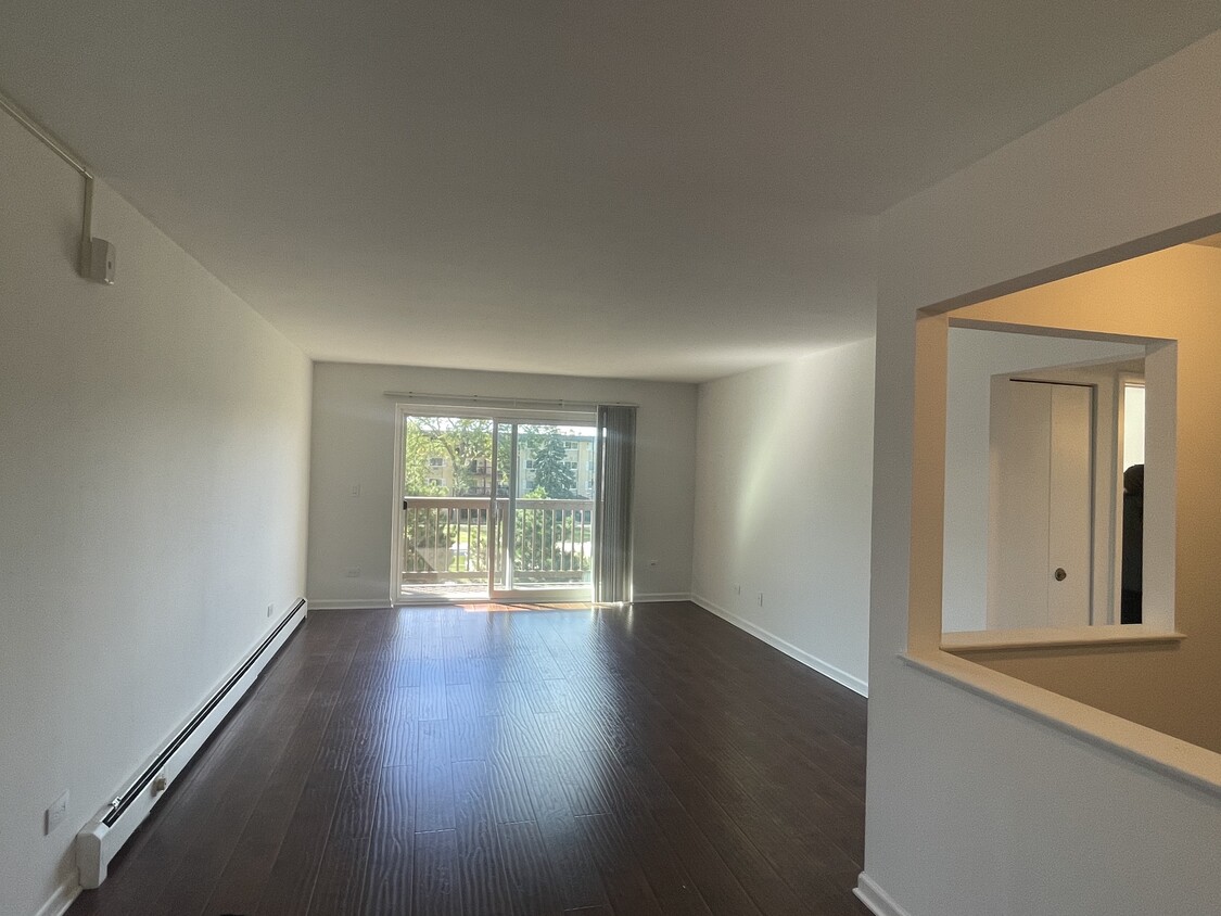 2214 S Goebbert Rd Unit 379, Arlington Heights, IL 60005 Condo for