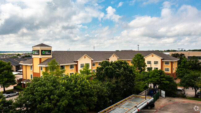 Building Photo - Furnished Studio - Fort Worth