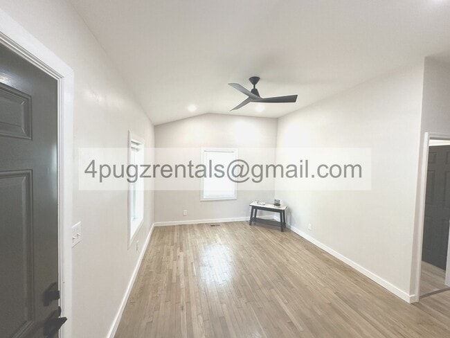 Building Photo - 3138 Marion Dr