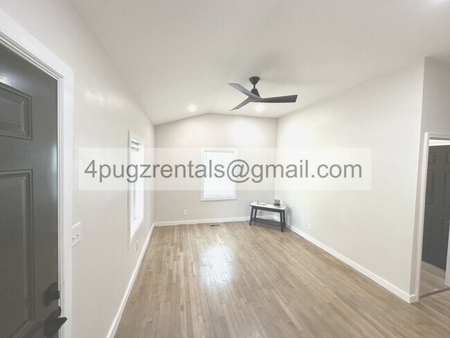 Foto del edificio - 3138 Marion Dr
