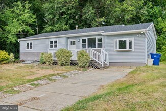 Building Photo - 501 Bloomfield Dr