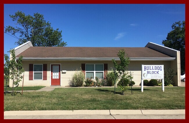 Building Photo - 1203 S Osteopathy Ave