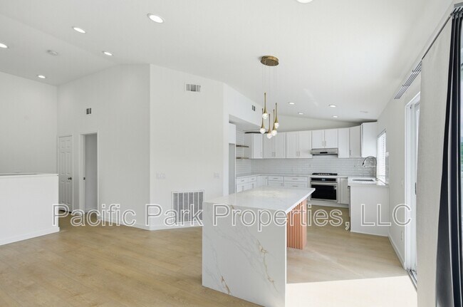 Foto del edificio - 35 Deerborn Dr