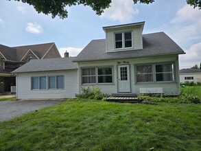 Building Photo - 590 Adele St