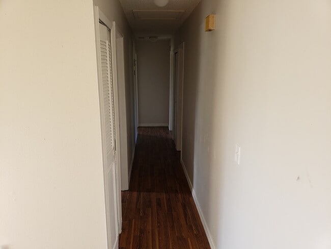 Building Photo - 2904 Foxdale Dr