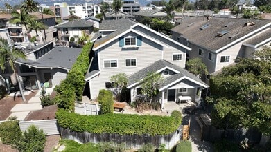 Building Photo - 6536 Del Playa Dr