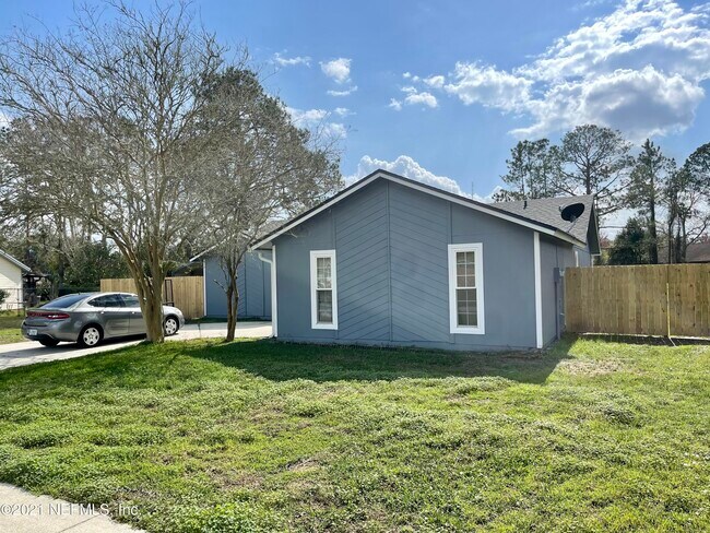 Building Photo - 1959 Apopka Dr