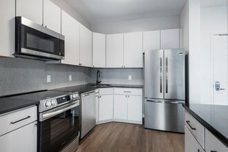 Interior Photo - 55 Riverwalk