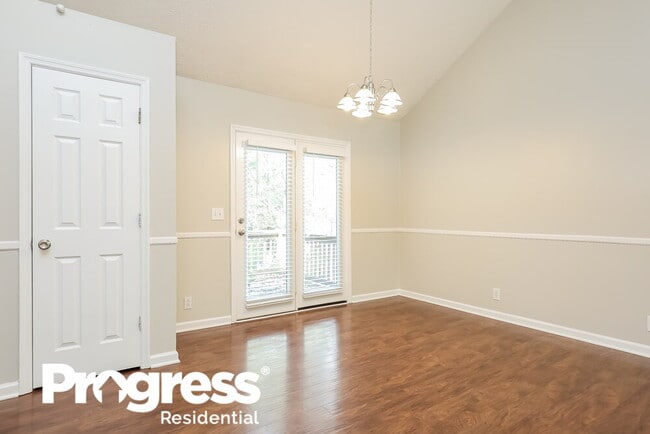 Building Photo - 309 Timberglen Dr