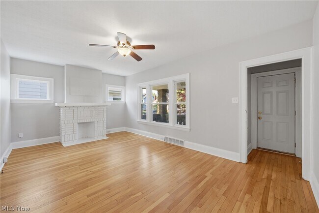 Foto del edificio - 2058 Wascana Ave