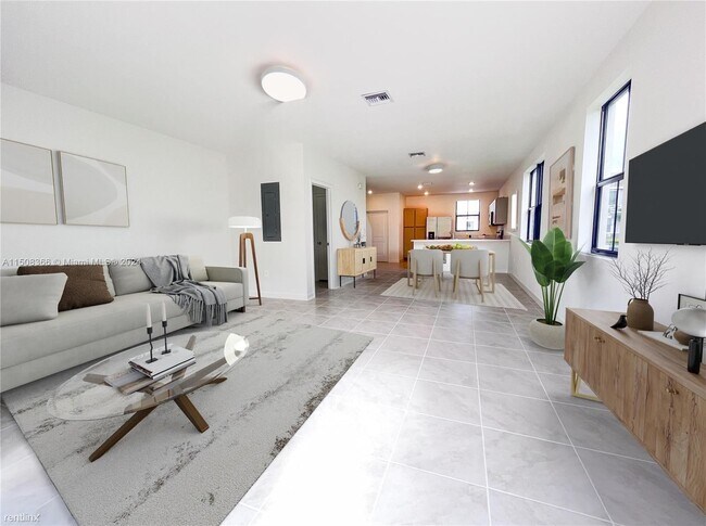 Foto del edificio - 3 br, 2.5 bath House - 360 NE 12th St # 0