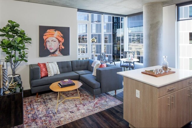 Building Photo - NV Apartments
