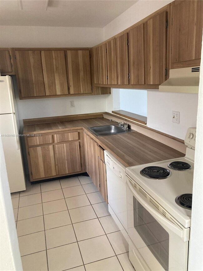 Foto del edificio - 8035 SW 107th Ave