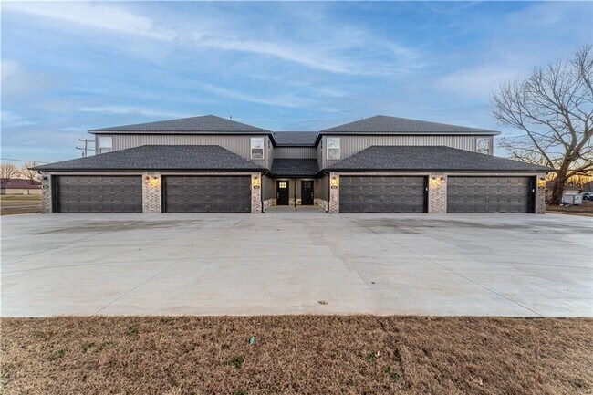Foto del edificio - 503 W Arkansas St