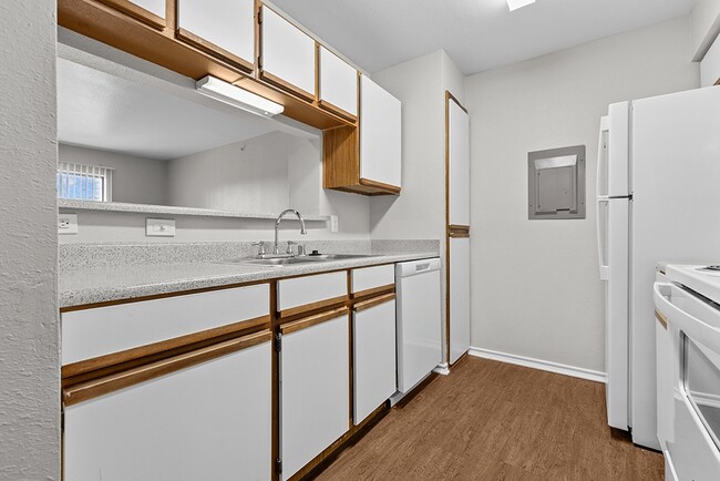 Building Photo - Valley Ridge Apartment Homes