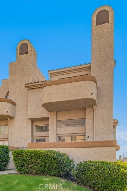 Building Photo - 2038 S Bon View Ave