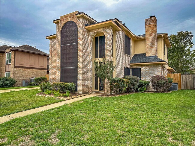 Foto del edificio - 1914 Hickory Lawn Dr