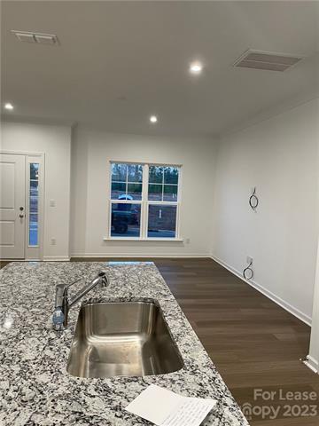Building Photo - 10676 Skipping Rock Ln NW