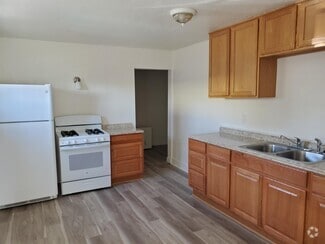 Building Photo - 2139 Orchard Ave
