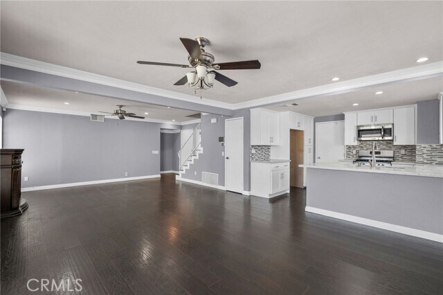 Foto del edificio - 1456 N Barranca Ave