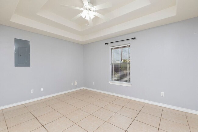 Foto del edificio - 210 Miranda Ln