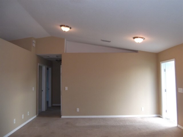 Building Photo - 125 NW Hibiscus Street