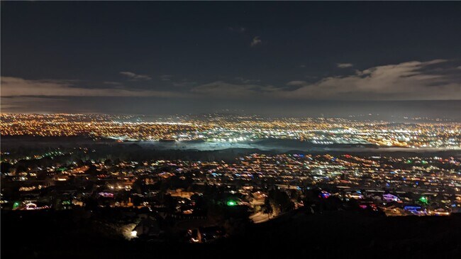 Foto del edificio - 7380 Live Oak Dr